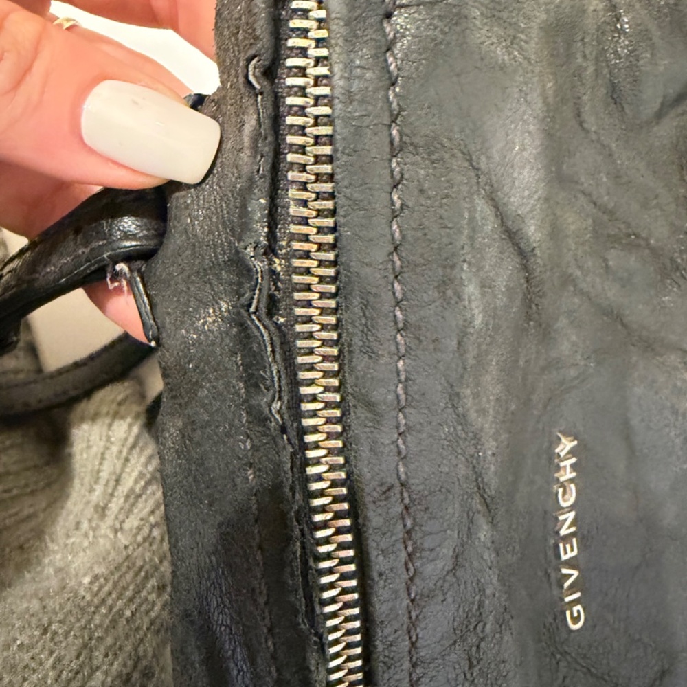 Givenchy Mini Pandora Bag Black Sheepskin Crossbody Iconic Zip Bag - Picture 8 of 8